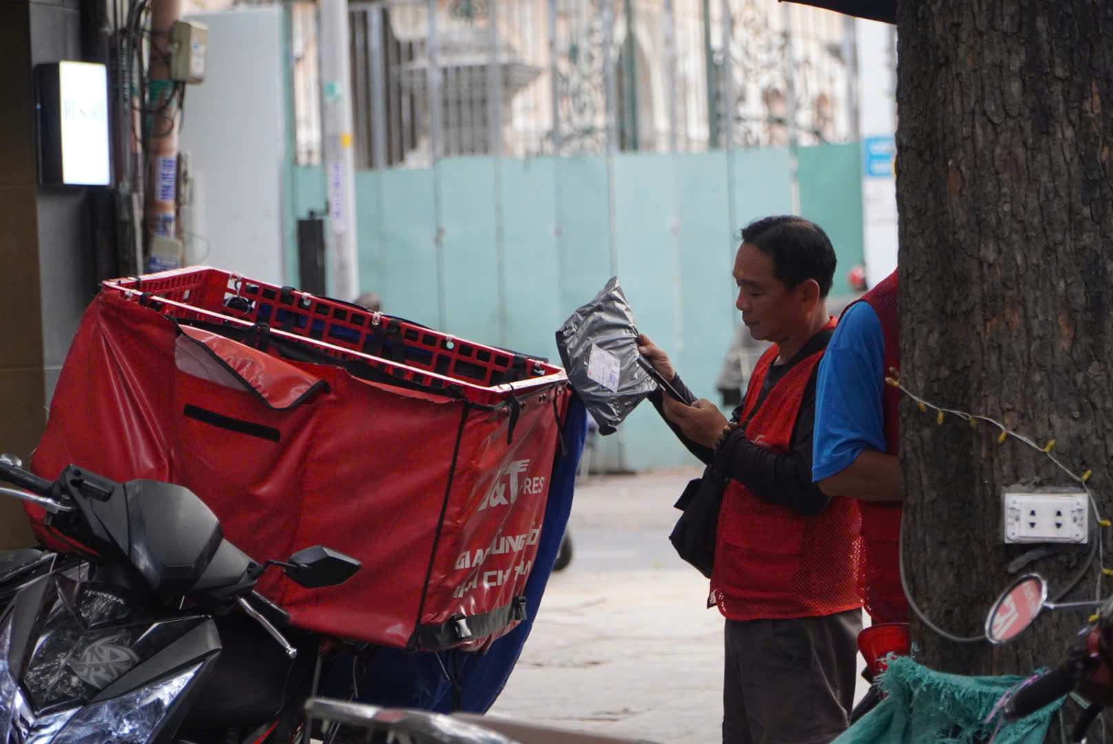 Người tiêu dùng Việt Nam ưu tiên chất lượng hơn giá rẻ trong mua sắm online 2026