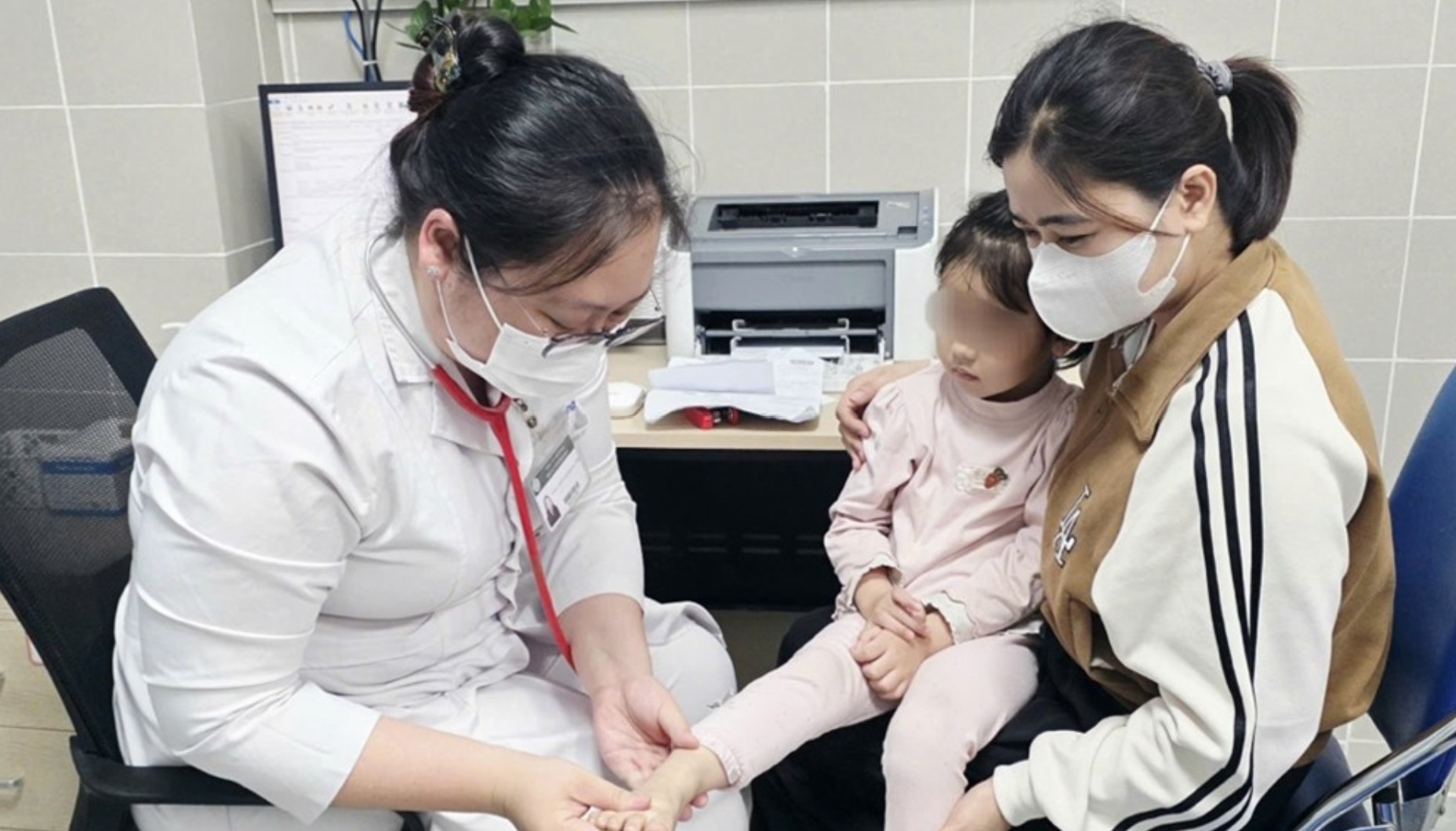 Bệnh viện Bạch Mai phát cảnh báo NÓNG về bệnh dịch