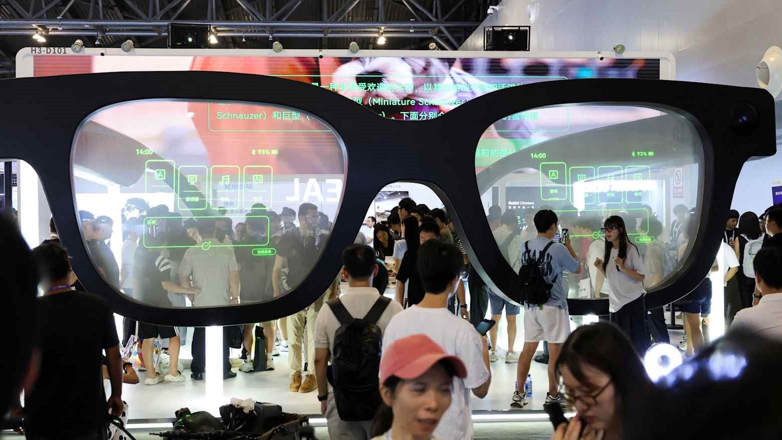 Kính AI Trung Quốc và tham vọng lật đổ đế chế Meta