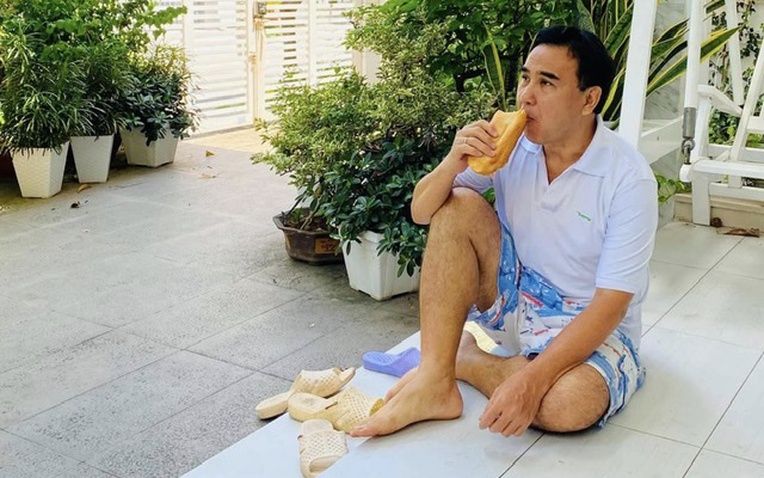 Quyền Linh nói thẳng: Đến đôi dép tôi đi cũng bị soi