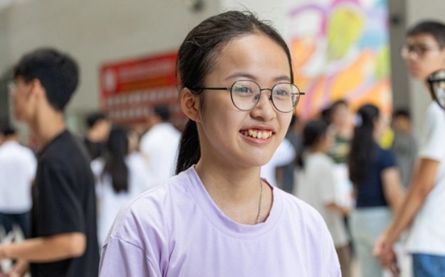 Điểm chuẩn chuyên Hà Nội 2026: Lộ diện những lớp tăng điểm mạnh nhất