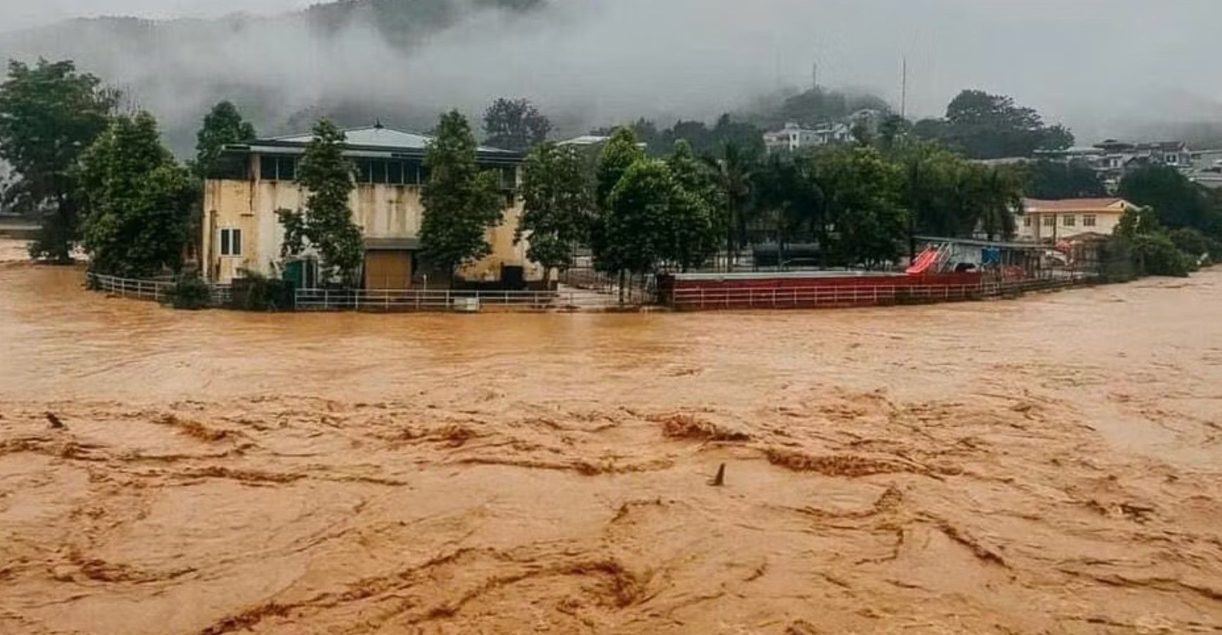 Cảnh báo lũ dâng trên các sông ở miền Bắc